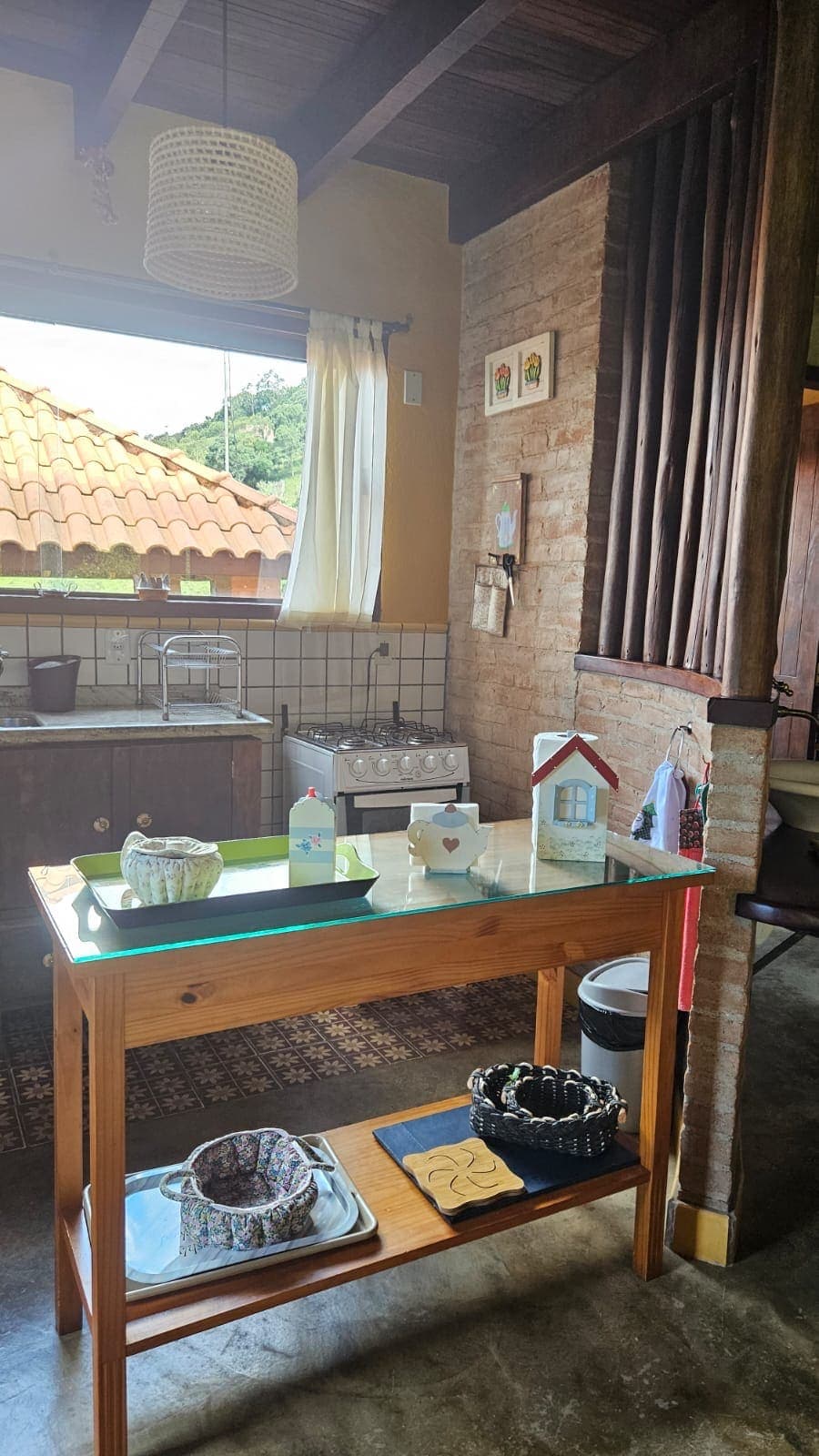 Chalé Jasmim — Lareira à alcool, 2 quartos e vista para montanhas 16